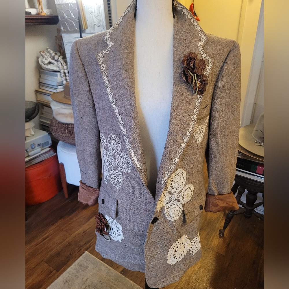 VTG Botany 500 Cartier Collection Rare Suit Jacket Lace-Accented Blazer